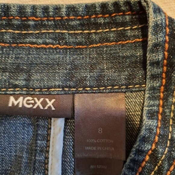 MEXX women's size 8 distressed jean jacket, form fitting style - Picture 6 of 9